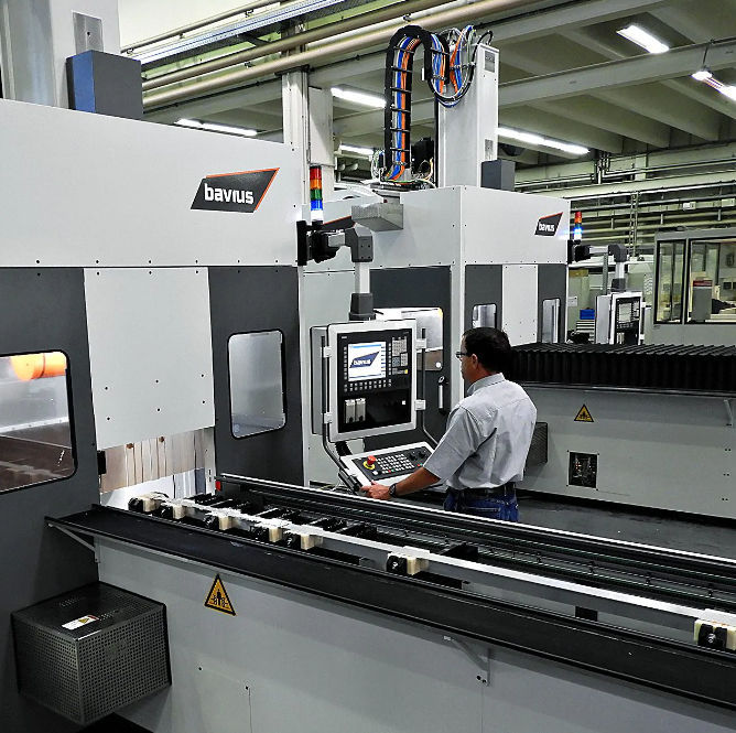 Centre D Usinage Cnc Axes Pbz Nt Series Bavius Technologie Gmbh