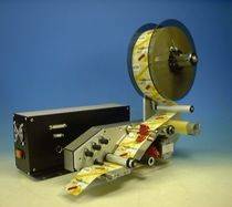 distributeur d'&eacute;tiquettes compacte 200 - 300 mm/s ITALORA
