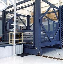monte-charge sur mesure  Pflow Industries
