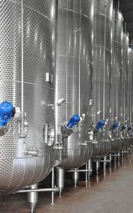 réservoir pour boisson gazeuse / en inox / cylindrique / de stockage