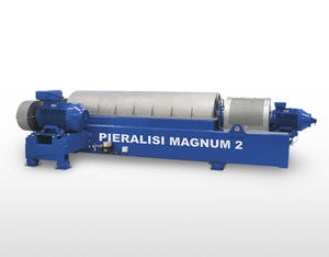 décanteur centrifuge / horizontal / pour l'industrie