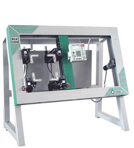 machine d'assemblage automatique / pour le bois