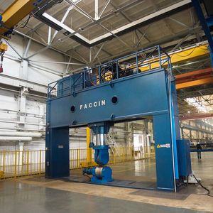 presse hydraulique / de formage / pour pliage / universelle