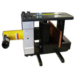 cintreuse hydraulique / de barres de cuivre