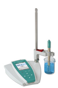 conductimètre sur table / de laboratoire