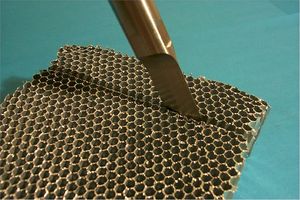 machine de découpe de matières plastiques / à ultrasons / CNC / portable