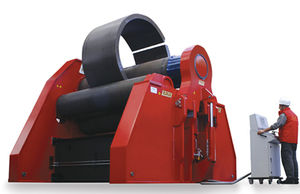 rouleuse à 4 rouleaux / hydraulique / CNC
