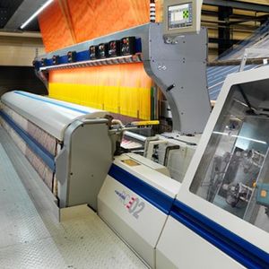 machine de tissage de tapis / à double rapière