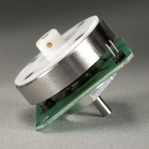 moteur piézoélectrique rotatif / avec électronique intégrée