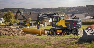 pelleteuse intermédiaire / à roues / diesel / pour chantier de construction