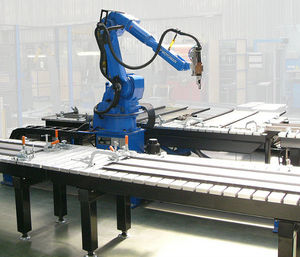 robot articulé / 5 axes / de soudage à l'arc / de soudage par points