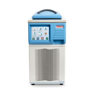 bain thermostatique à circulation / réfrigéré / chauffé / pour laboratoire
