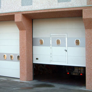 porte sectionnelle / industrielle / de hangar
