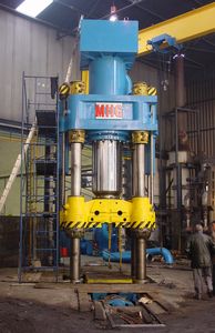 presse hydraulique / de forgeage
