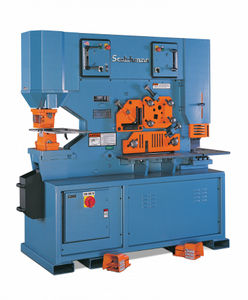 machine de poinçonnage semi-automatique / hydraulique / pour tôle métallique / de découpe