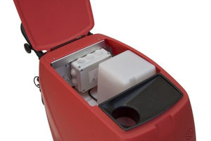 autolaveuse accompagnée / sur batterie / alimentée par câble