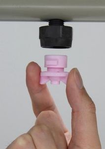 buse pulvérisatrice / de nettoyage / pour liquides / à jet plat