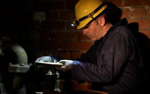 lampe frontale à LED / pour zones dangereuses / compacte / ATEX