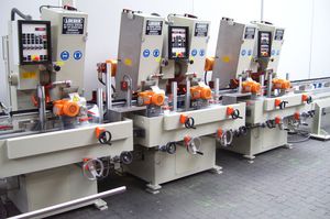 rectifieuse centerless / plane / pour tubes / contrôlée par PLC