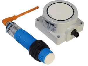capteur de distance cylindrique / à ultrasons / IP65