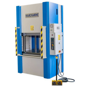 presse hydraulique / d'estampage / d'emboutissage profond / de découpe