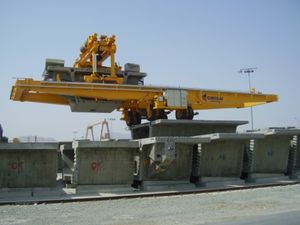 grue mobile / derrick / pour chantier