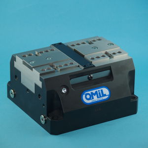 étau pour machine-outil / pneumatique / à profil plat / à ressort