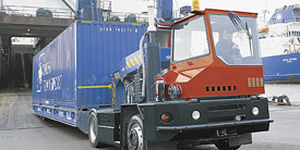 pneu industriel / pour tracteur de ports et terminaux / pour tracteur portuaire / 22.5