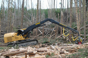 abatteuse forestière sur chenilles