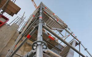 tour d'échafaudage fixe / modulaire / avec escaliers / de façade