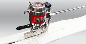 machine de découpe pour tissus / à couteau / portative / manuelle