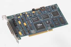carte de contrôle de mouvement multiaxe / servomoteur / avancée / programmable