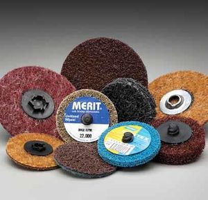 disque abrasif à l'oxyde d'aluminium / pour finition / pour métal / non-tissé
