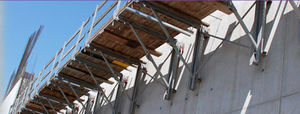 plateforme de travail / suspendue / pour coffrage