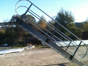 escalier droit / métallique