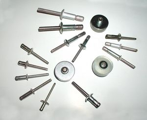 rivet aveugle / à tête bombée / en aluminium