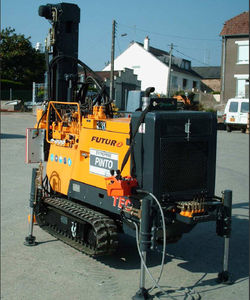 foreuse de micropieux / sur chenilles / top hammer / hydraulique