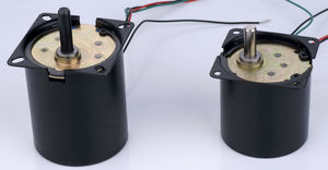 moteur DC / synchrone / 24V / réversible