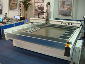 fraiseuse CNC 3 axes / verticale / à portique / compacte