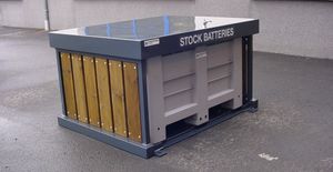 caisse-palette en plastique / de stockage / pour batteries usagées / avec couvercle
