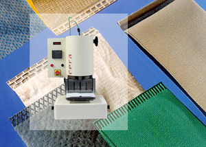 machine de soudage à ultrasons / AC / robotisée / pour textiles