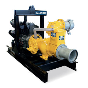 pompe à boue / pour eaux usées / à moteur diesel / auto-amorçante