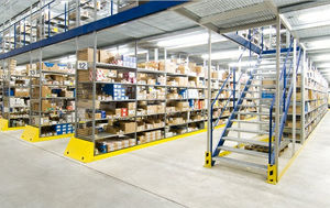 mezzanine industrielle avec système de rangement / pour entrepôts