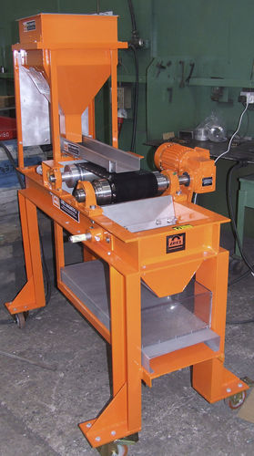 s&eacute;parateur magn&eacute;tique &agrave; rouleau 75 - 300 mm ERIEZ