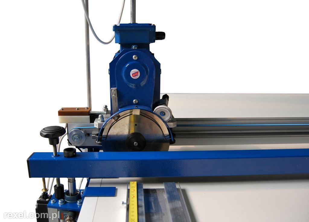 Machine de découpe pour la mousse OT3 REXEL pour PVC / pour tissus / à lame rotative