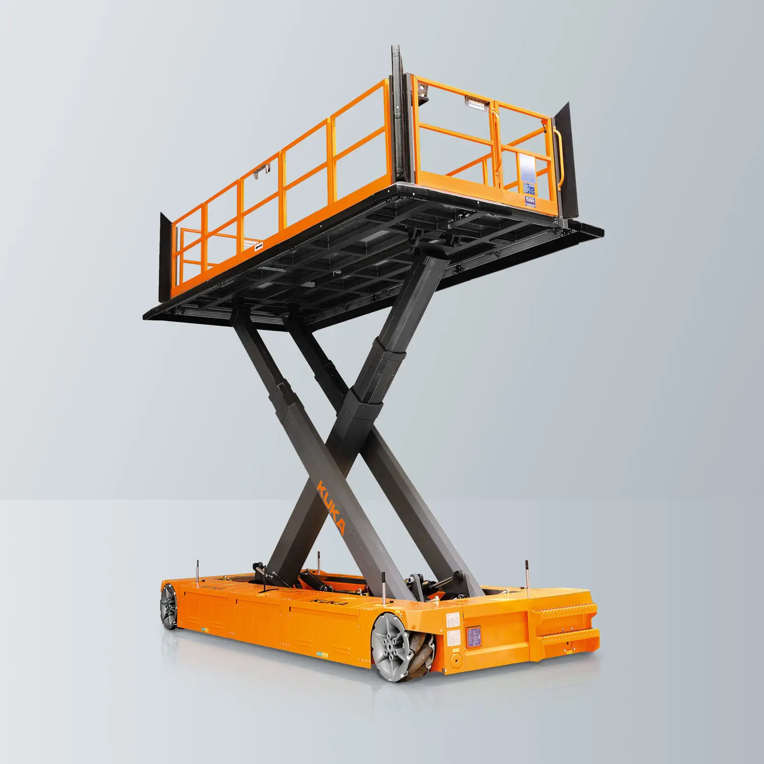 Plateforme &eacute;l&eacute;vatrice &agrave; ciseaux mobile - Triple Lift - KUKA AG - hydraulique
