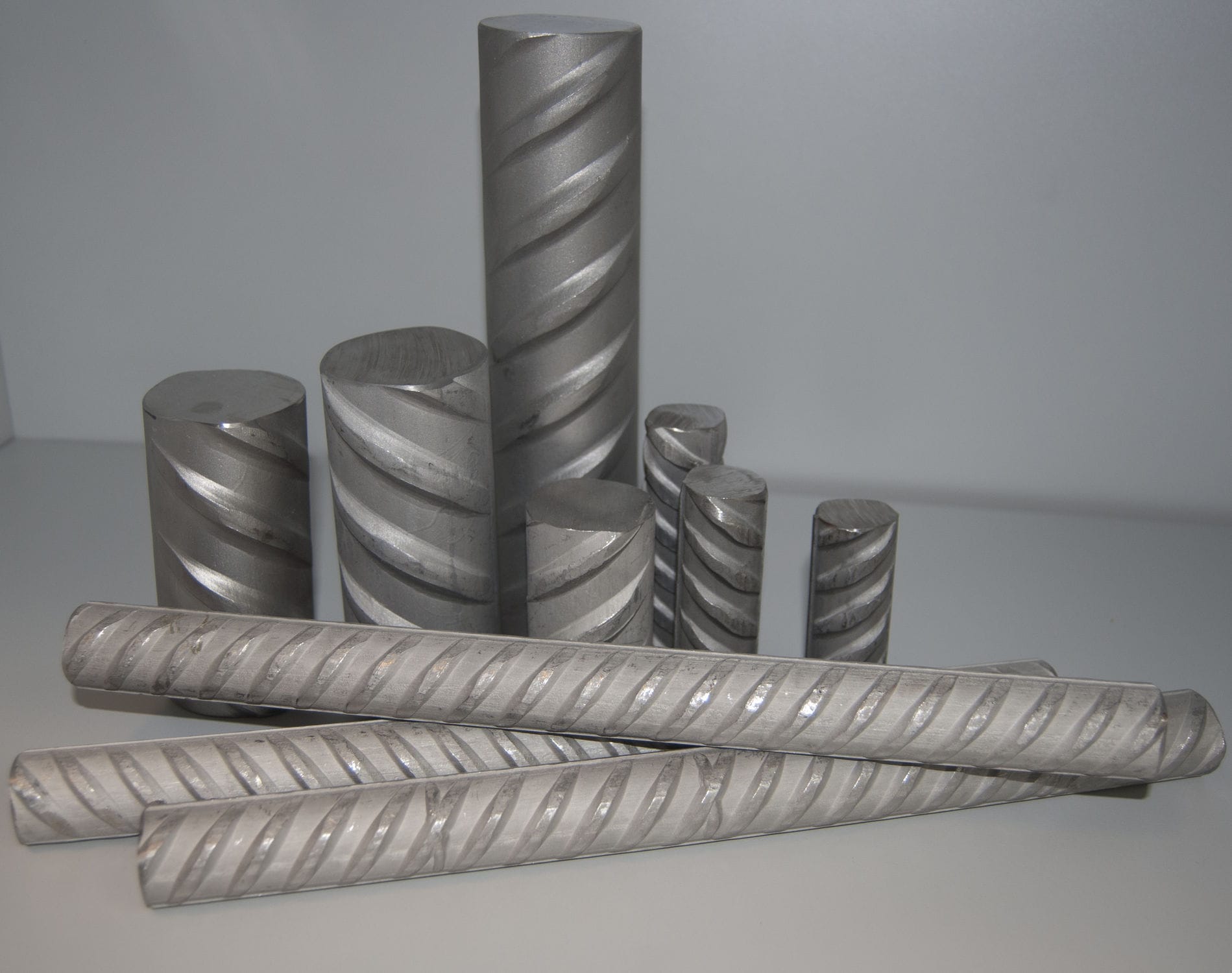 Barre Ronde Acier A36 Laminée à Chaud - Diamètre 5-3/4 Pouces (146mm) X Longueur 12 Pouces (305mm)