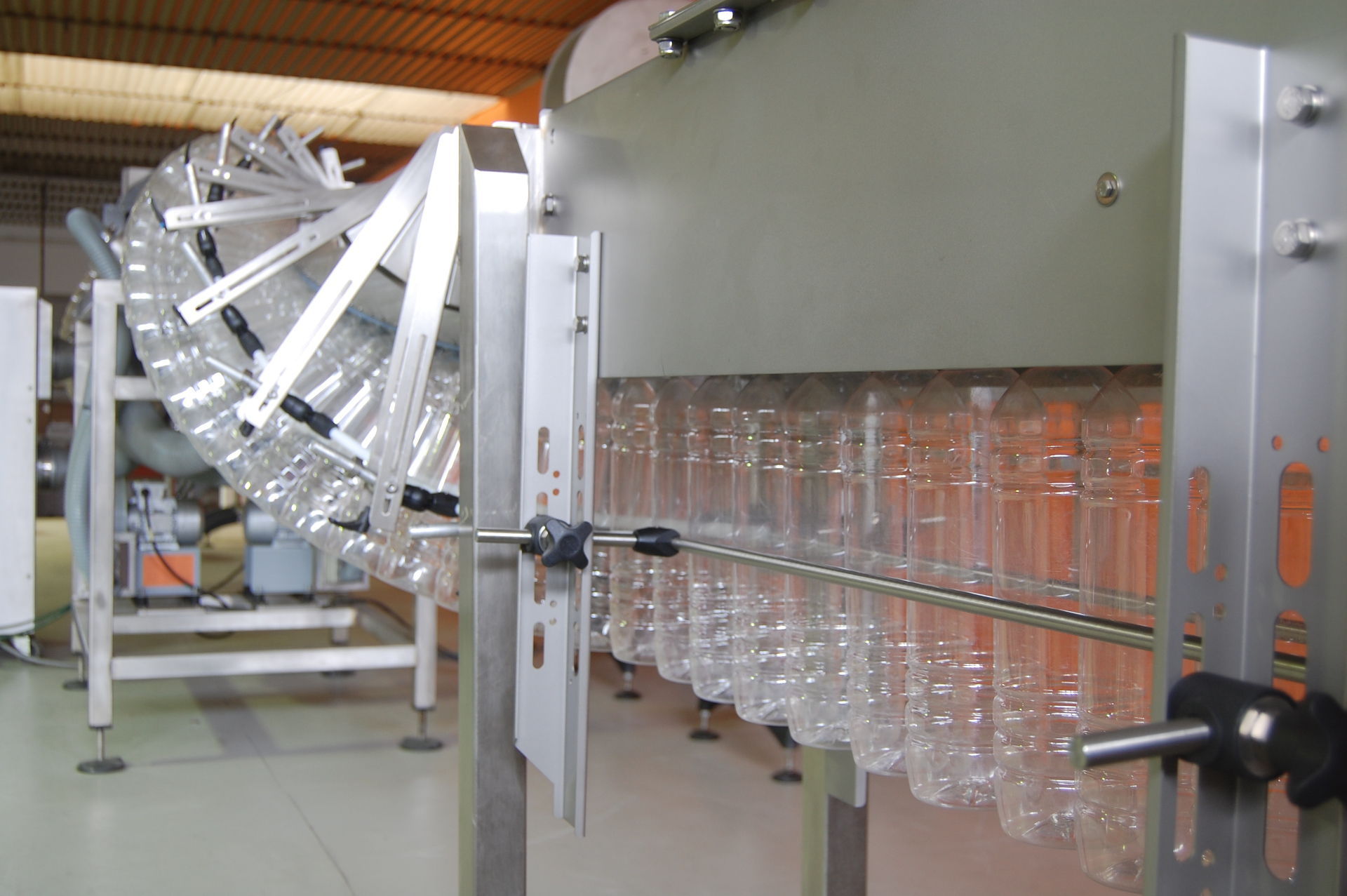 Machine de rinçage de bouteilles TRAKTECH par air