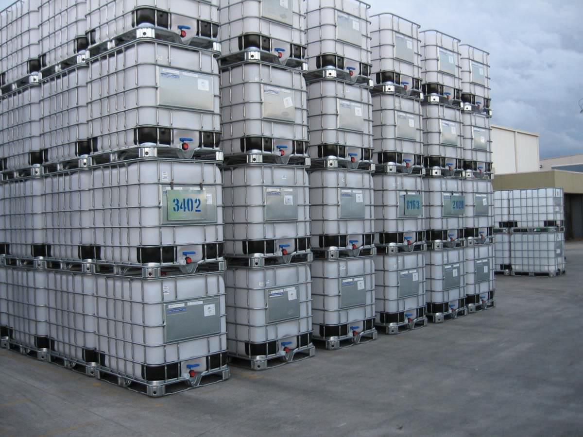 Conteneur IBC en polyéthylène IBC1000 numak srl pour