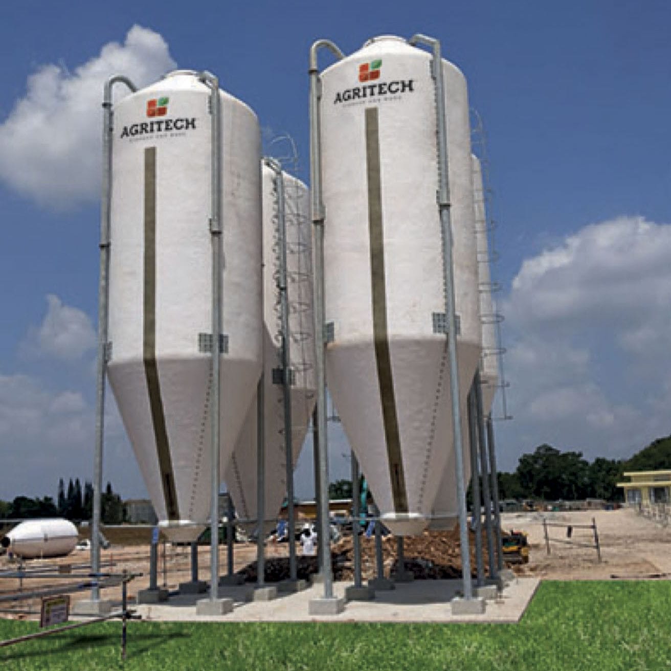 Silo à granulat SIE series AGRITECH SRL pour produits en vrac / pour l'agriculture / pour Silo à granulat SIE series AGRITECH SRL pour produits en vrac / pour l'agriculture / pour
